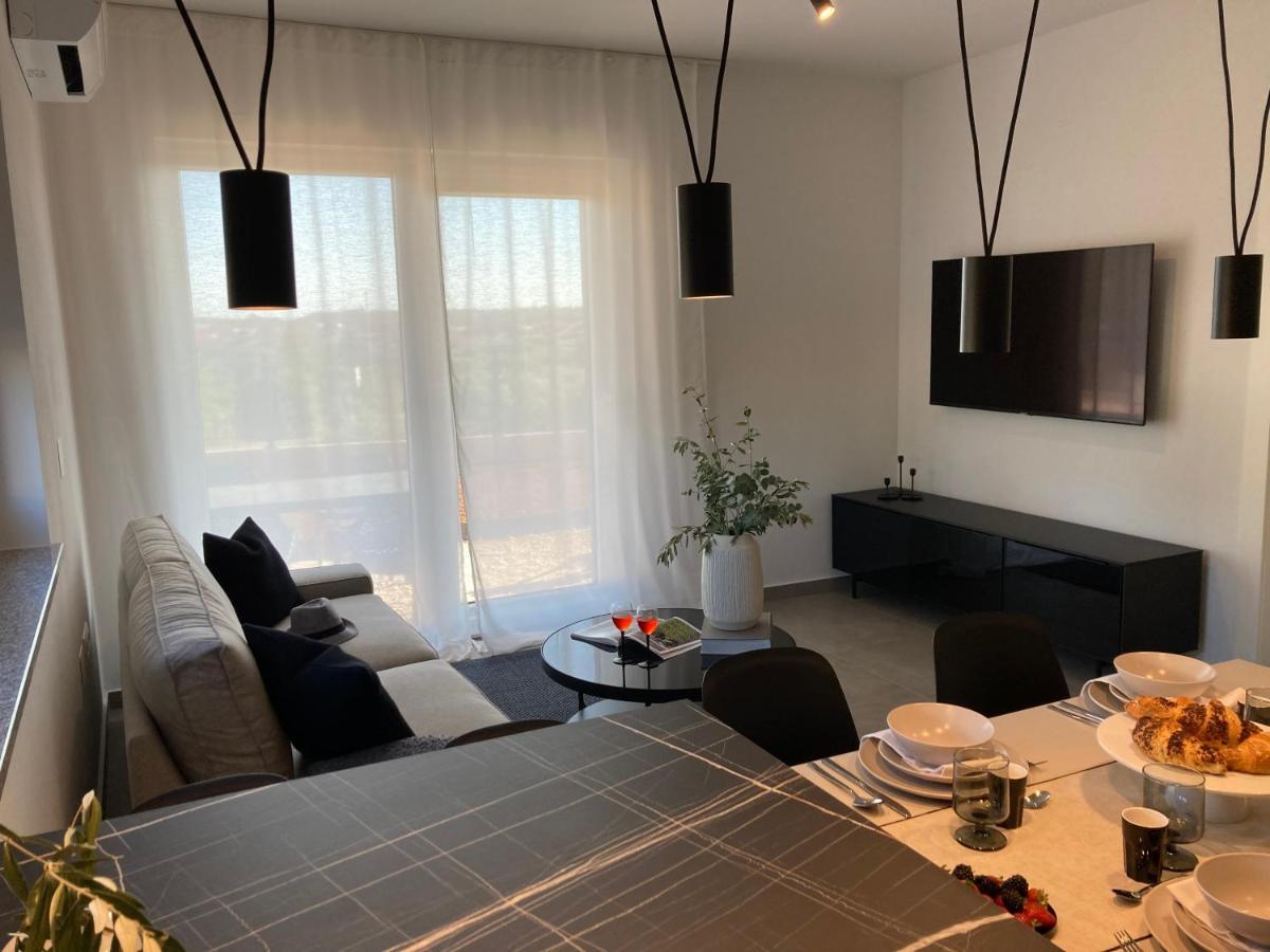 Appartement Urban à Pula Extérieur photo